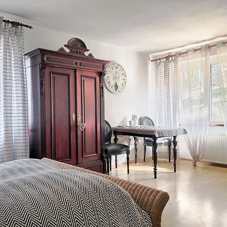 Alloggio in famiglia Retro Mozliwosc Wynajecia Calego Budynku *